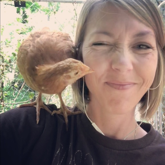 Meet your Posher, Ashley - Picture 2 of 4